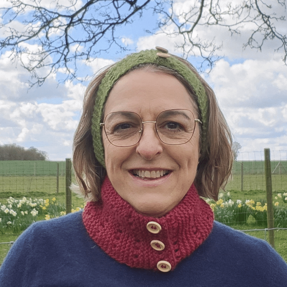 Alpaca wool headband knitting kit shown here in Moss Green and Wine