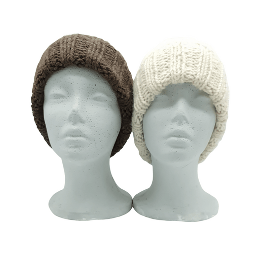 This chunky alpaca wool hat knitting kit uses alpaca yarn from British and Irish farms. You can knit it in the round on circular needles or as a flat panel with single pointed needles.