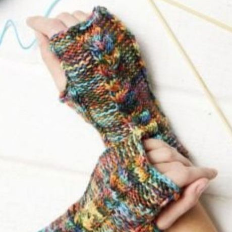 Manos Alegria  Bobby Wristwarmers Knit Kit
