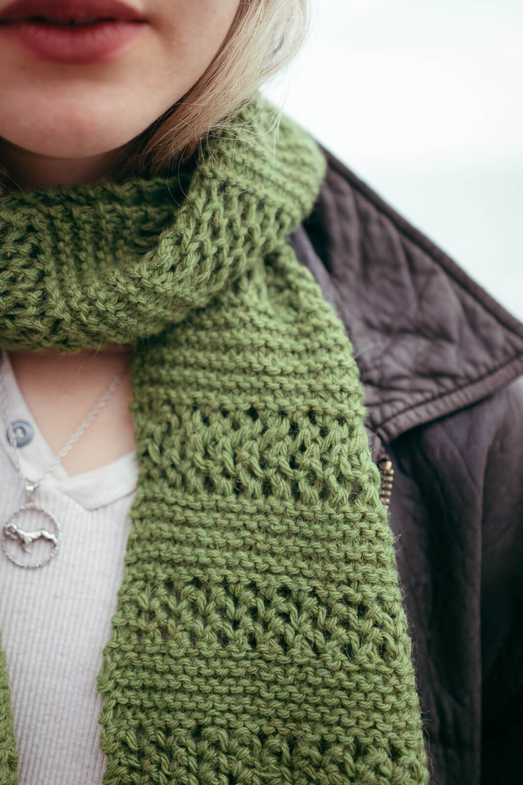 This alpaca wool scarf knitting kit uses alpaca yarn from British and Irish farms.