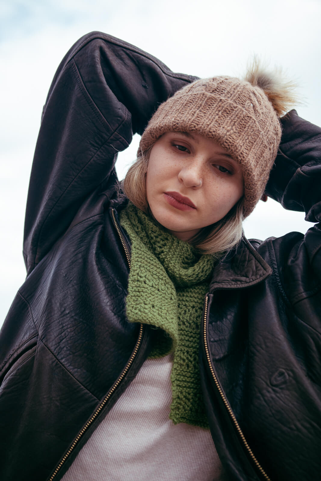 This alpaca wool cable hat knitting kit uses alpaca yarn from British and Irish farms. Shown here in Sandstone.