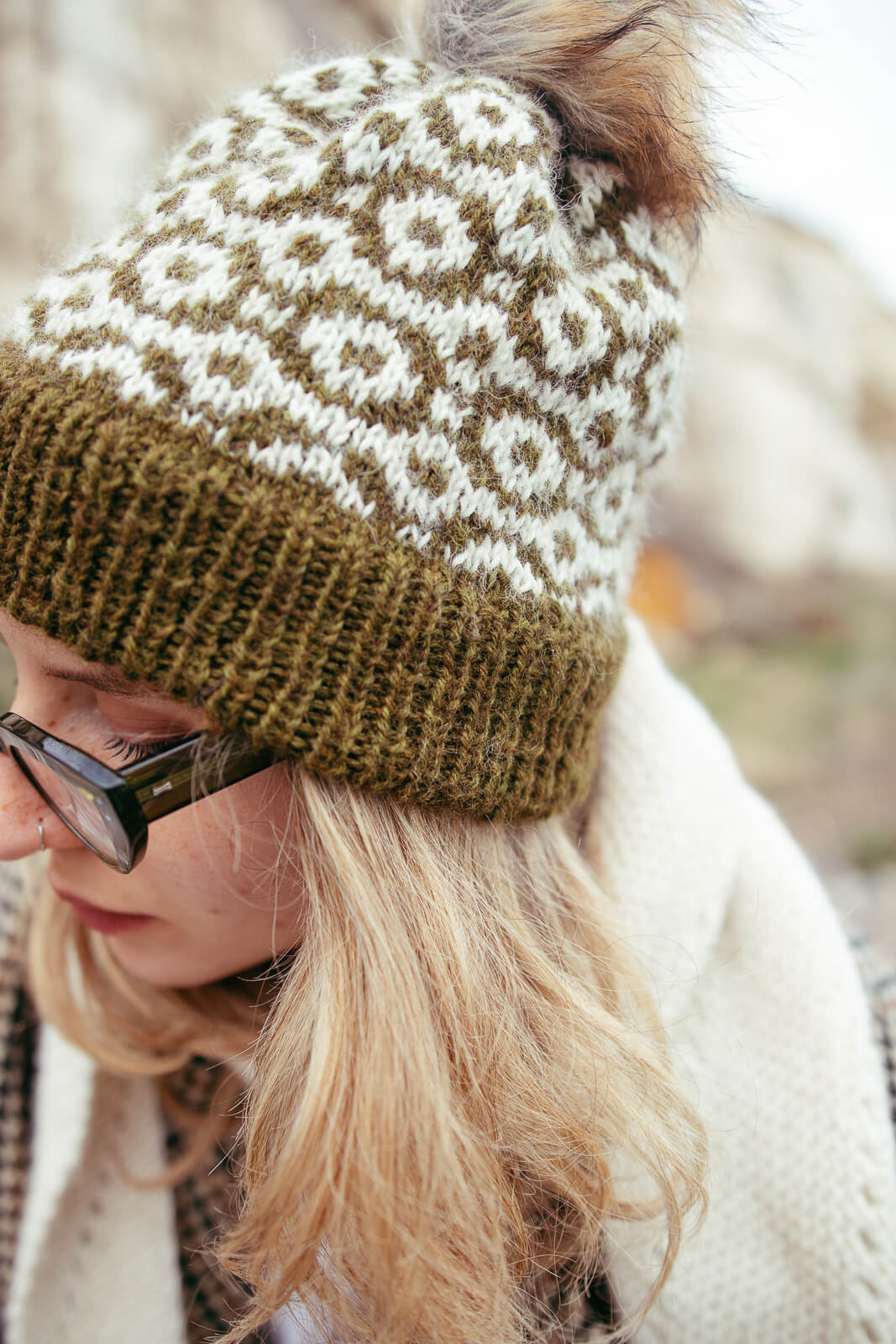 This alpaca wool knitting kit uses alpaca yarn from British and Irish farms.