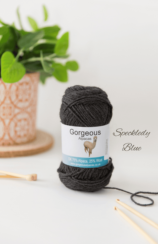 Restful Skinny Scarf – Easy Knit Kit